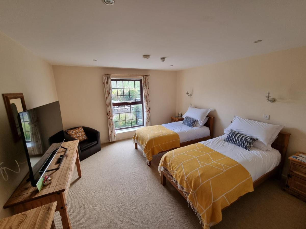 Zucchini Hotel Truro Zewnętrze zdjęcie